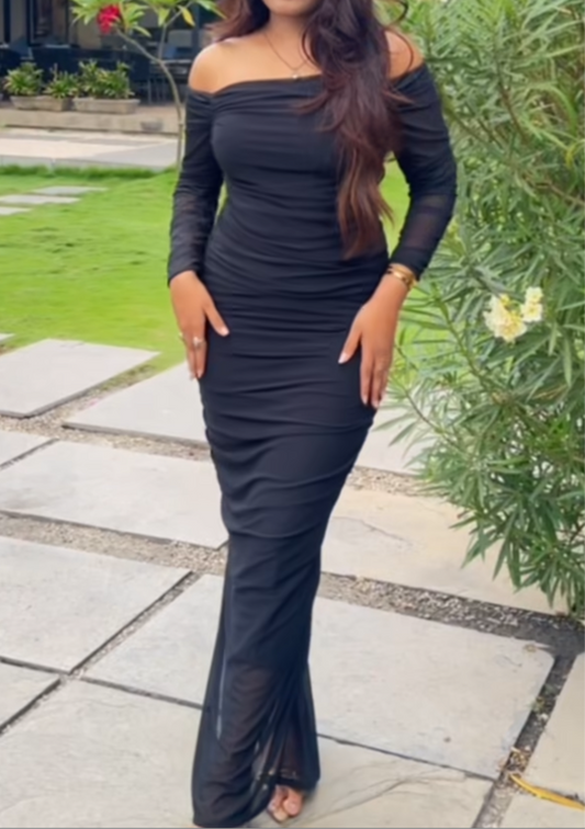 Black bodycon dress
